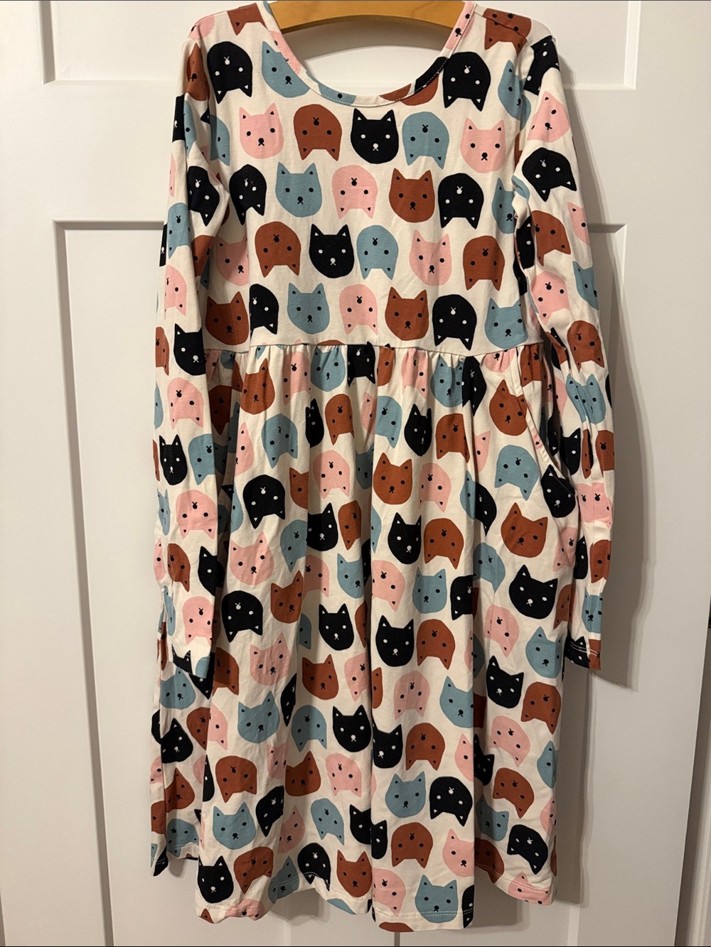 Hanna Andersson Girls' Cat Print Cotton Long Sleeve Dress- Pink/Blue/Brown